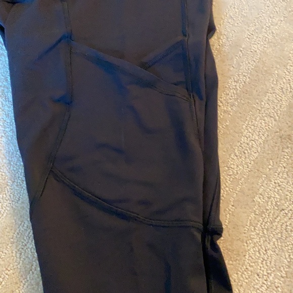 Lululemon Cropped Black Leggings - Picture 4 of 5